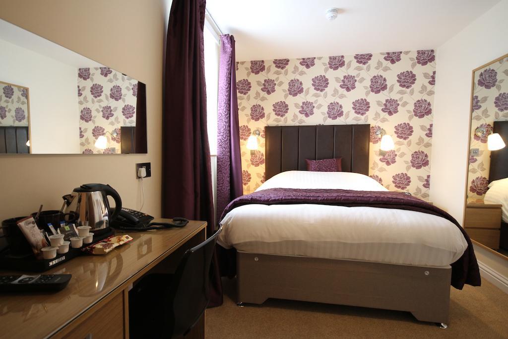 The Lion Hotel Blaenavon Room photo