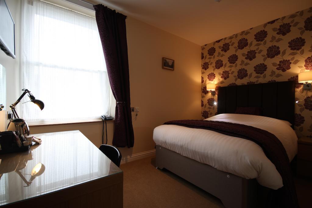 The Lion Hotel Blaenavon Room photo