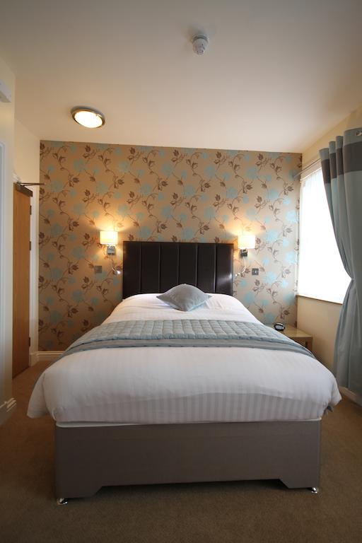 The Lion Hotel Blaenavon Room photo