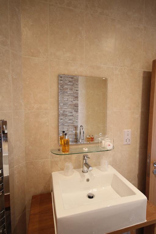 The Lion Hotel Blaenavon Room photo