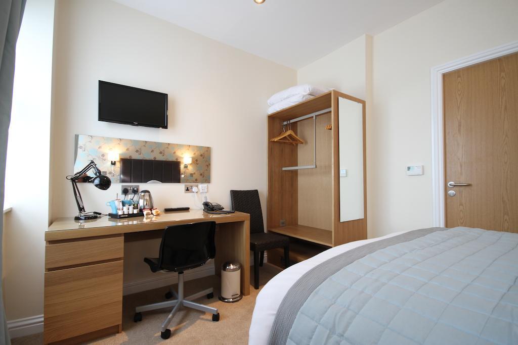 The Lion Hotel Blaenavon Room photo
